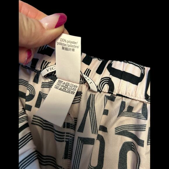 EUC Victoria’s Secret Light Pink Sating with Black Logo Sleep PJ Pants Size L - Picture 3 of 5